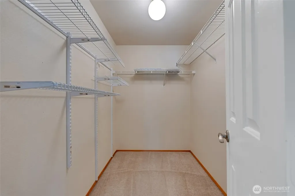 2052 NE Marina Vista Court Poulsbo WA 98370