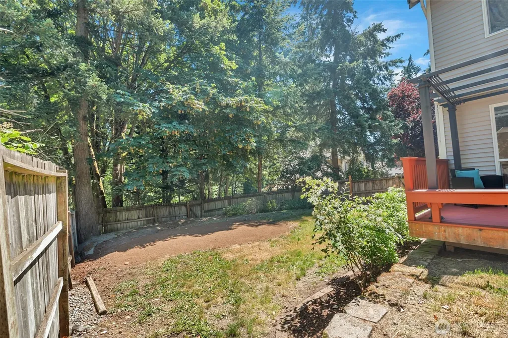2052 NE Marina Vista Court Poulsbo WA 98370