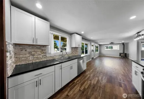 1700 S 15th Street Mount Vernon WA 98274