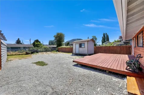 1700 S 15th Street Mount Vernon WA 98274
