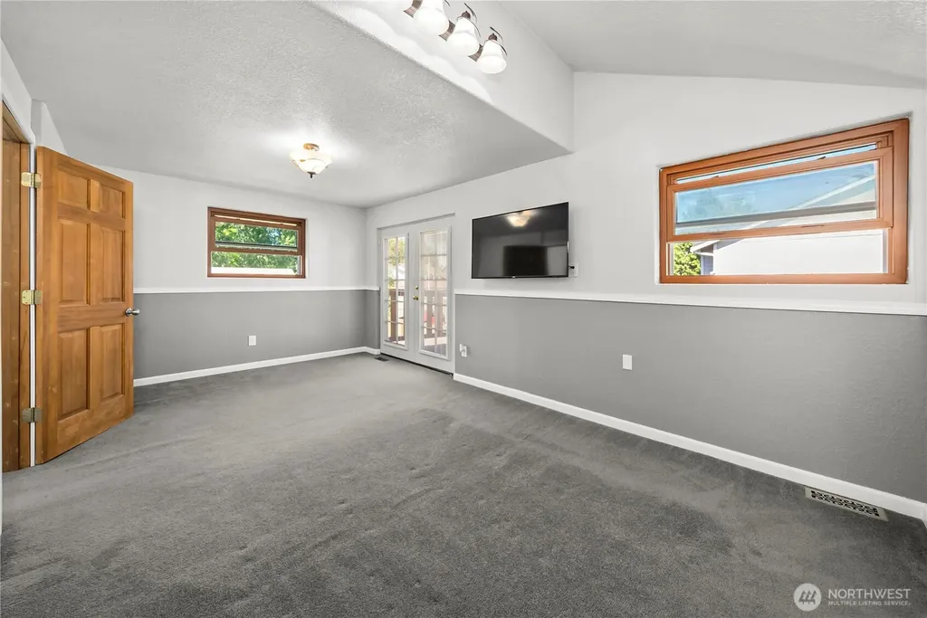 928 127th Street Street Ct E Tacoma WA 98445