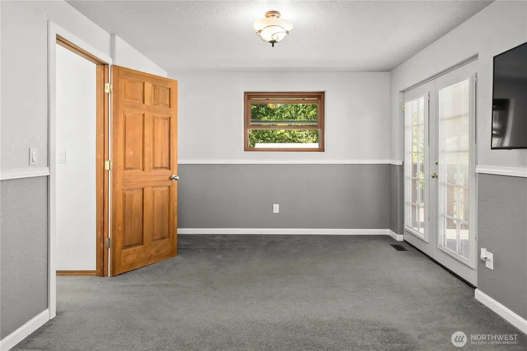 928 127th Street Street Ct E Tacoma WA 98445