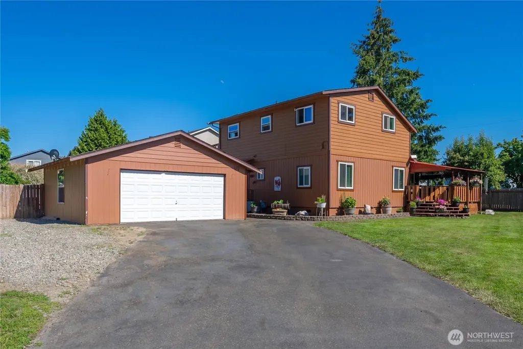 928 127th Street Street Ct E Tacoma WA 98445