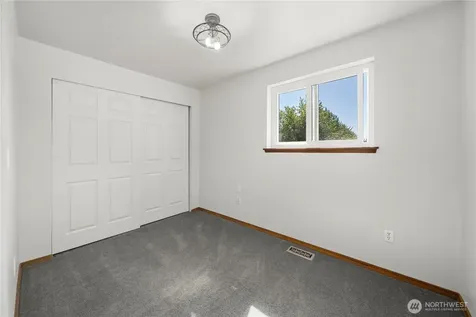 928 127th Street Street Ct E Tacoma WA 98445