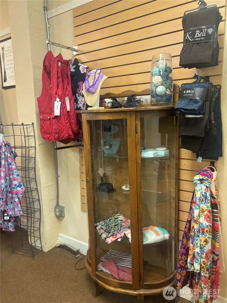 135 Washington Street #C Sequim WA 98382