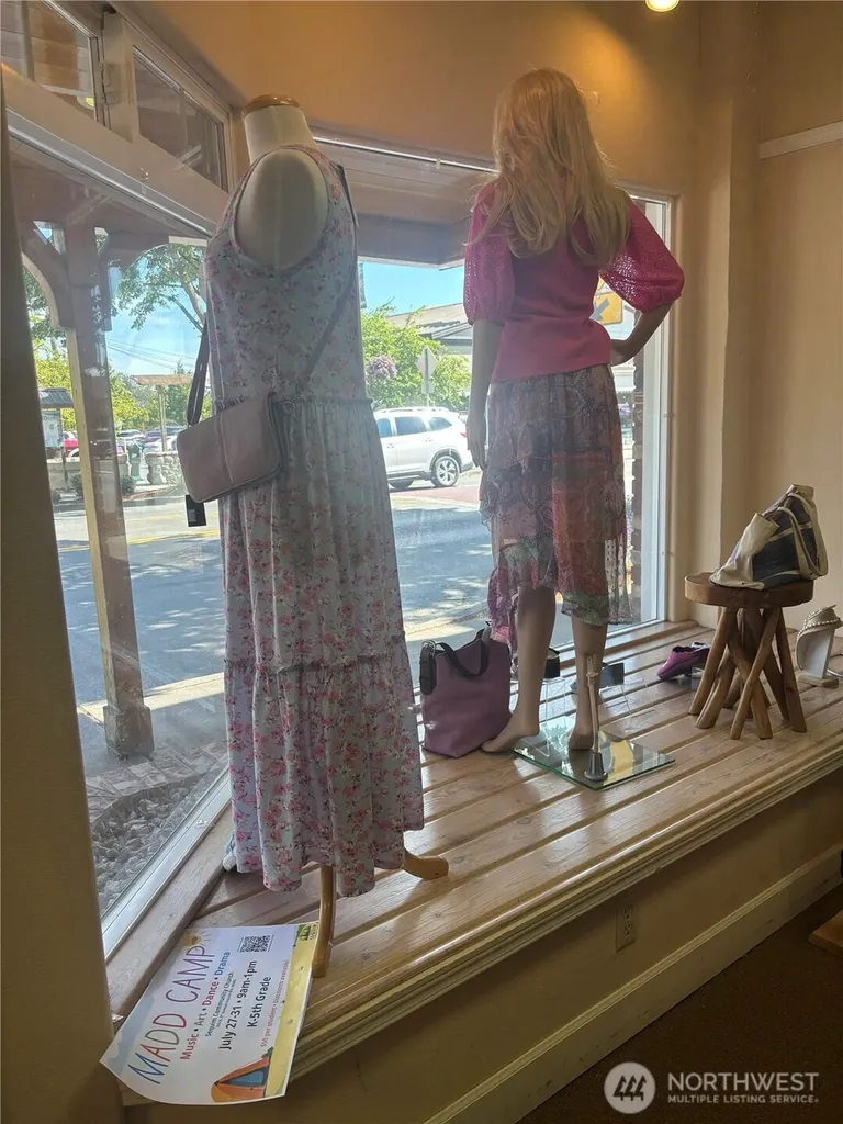 135 Washington Street #C Sequim WA 98382