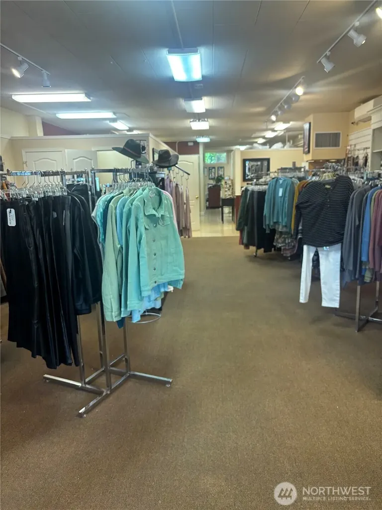 135 Washington Street #C Sequim WA 98382