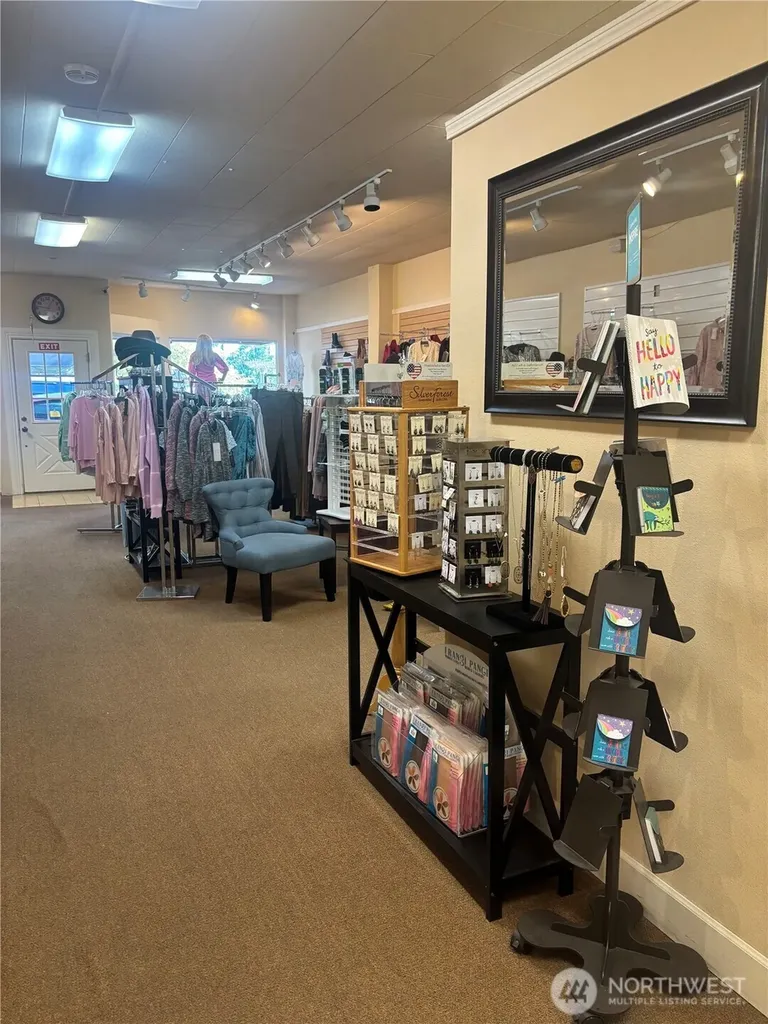 135 Washington Street #C Sequim WA 98382