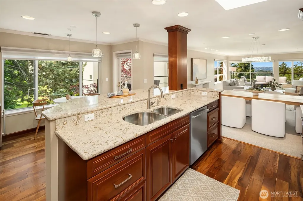 11122 NE 41st Drive Kirkland WA 98033