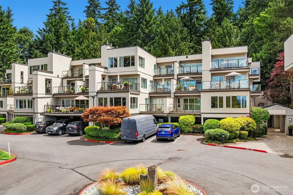 11122 NE 41st Drive Kirkland WA 98033
