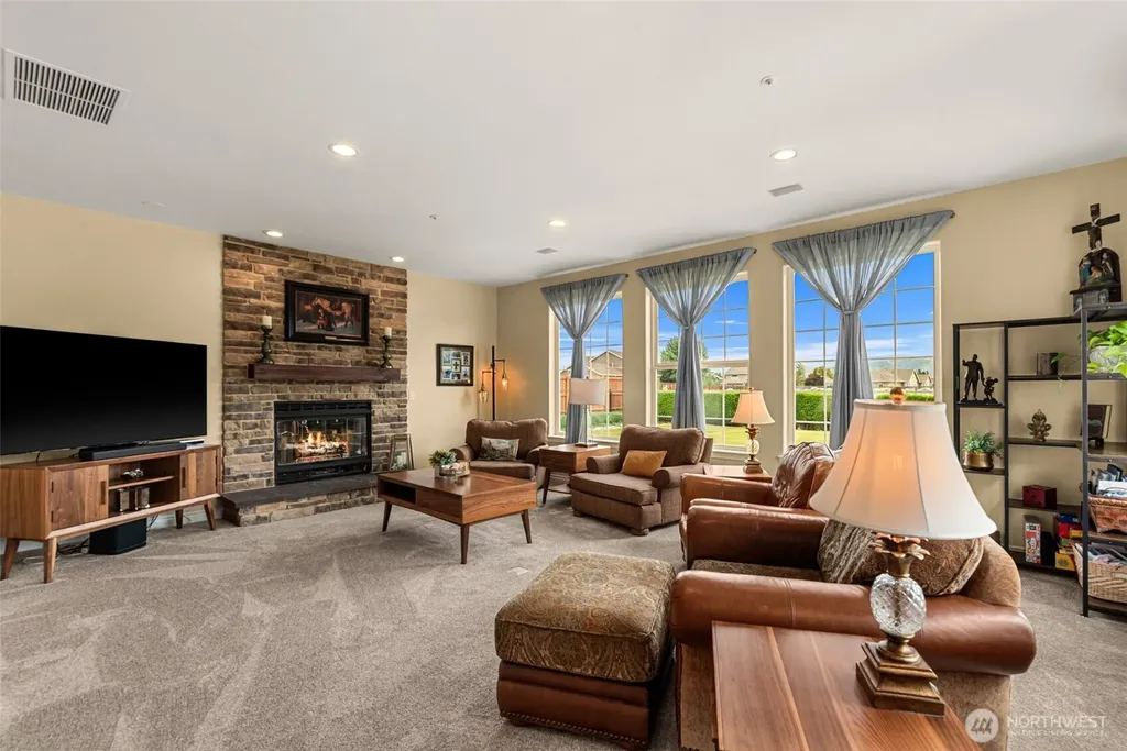 2286 Grand Avenue East Wenatchee WA 98802