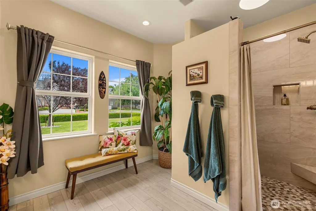 2286 Grand Avenue East Wenatchee WA 98802