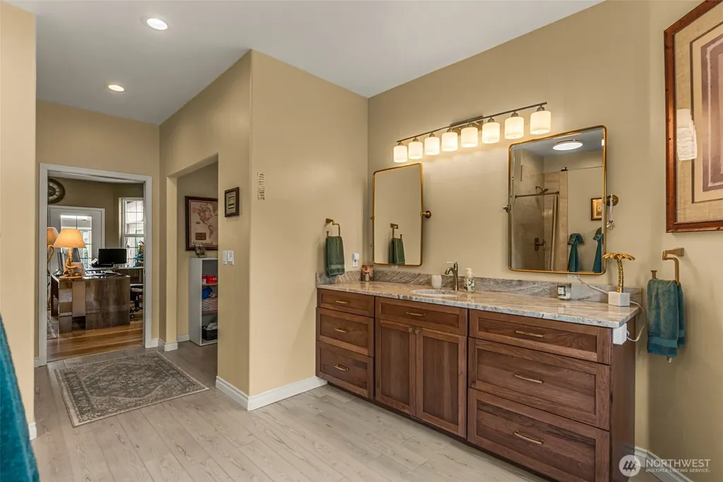 2286 Grand Avenue East Wenatchee WA 98802