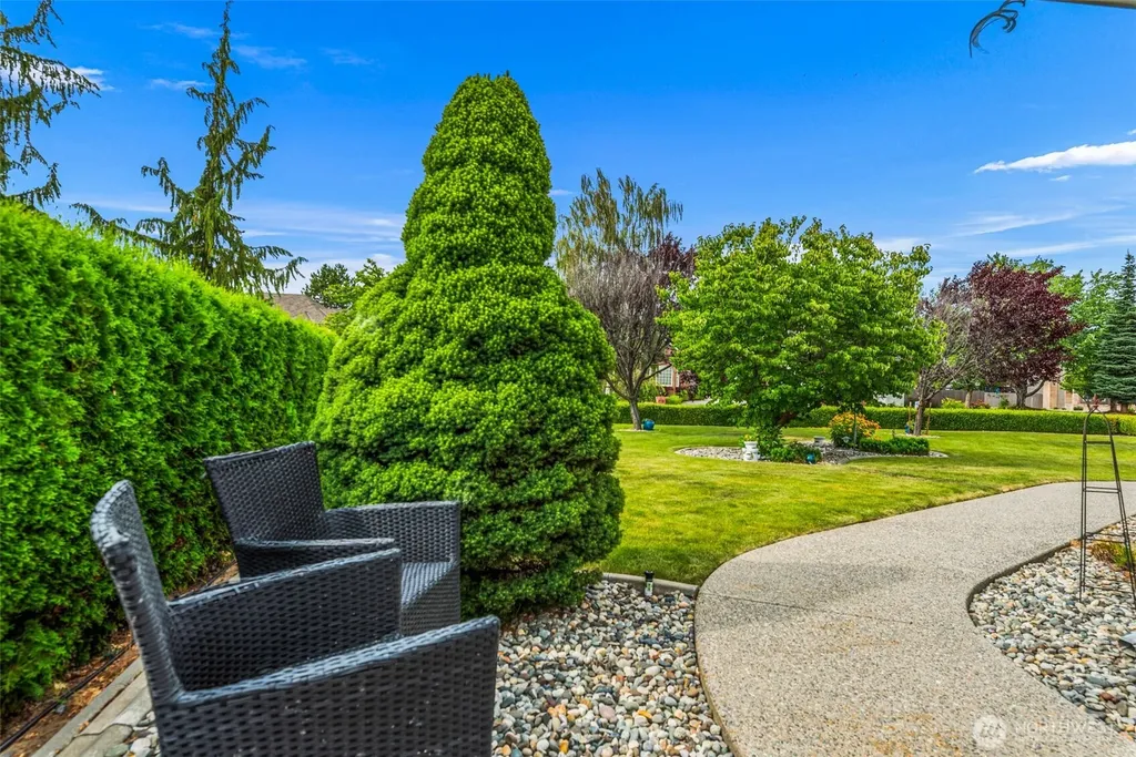 2286 Grand Avenue East Wenatchee WA 98802