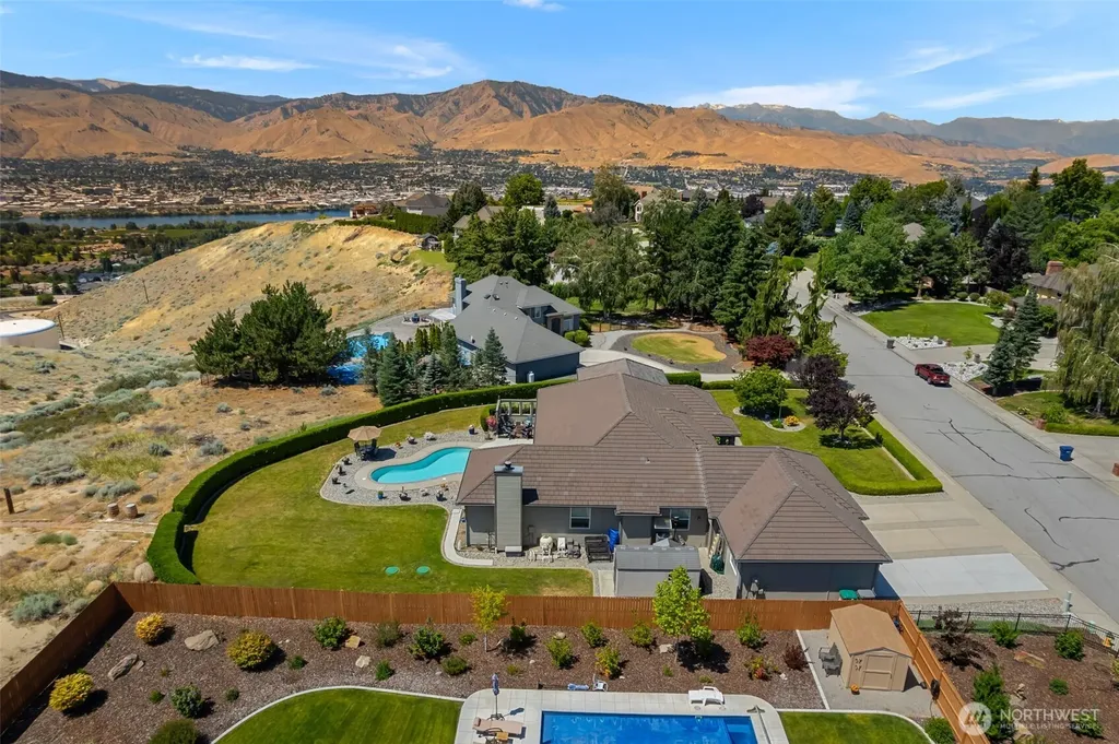 2286 Grand Avenue East Wenatchee WA 98802