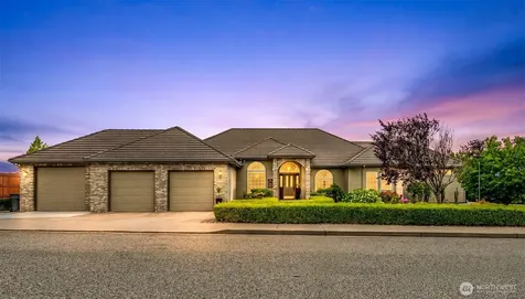 2286 Grand Avenue East Wenatchee WA 98802