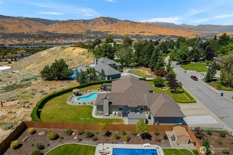2286 Grand Avenue East Wenatchee WA 98802