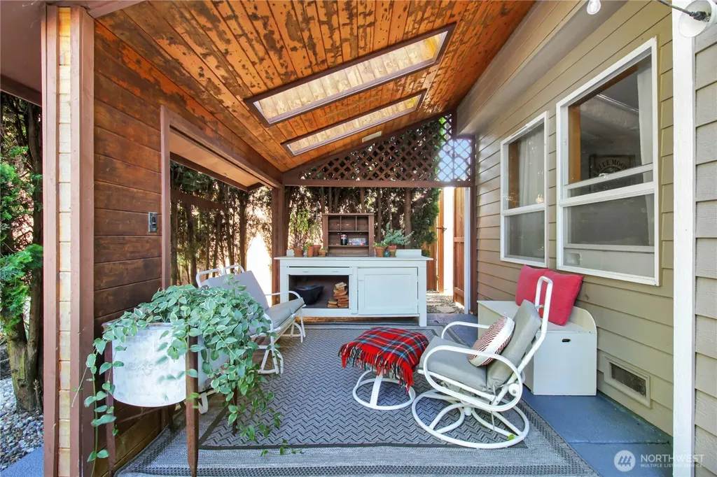 17513 Redhawk Drive Arlington WA 98223