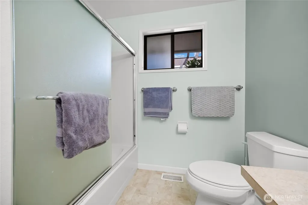 1781 NE 11th Avenue Oak Harbor WA 98277