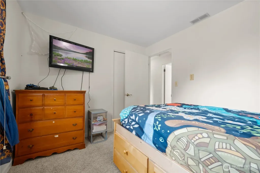 1781 NE 11th Avenue Oak Harbor WA 98277