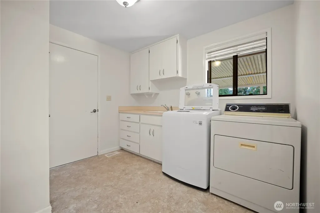 1781 NE 11th Avenue Oak Harbor WA 98277