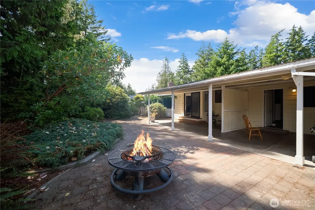 1781 NE 11th Avenue Oak Harbor WA 98277