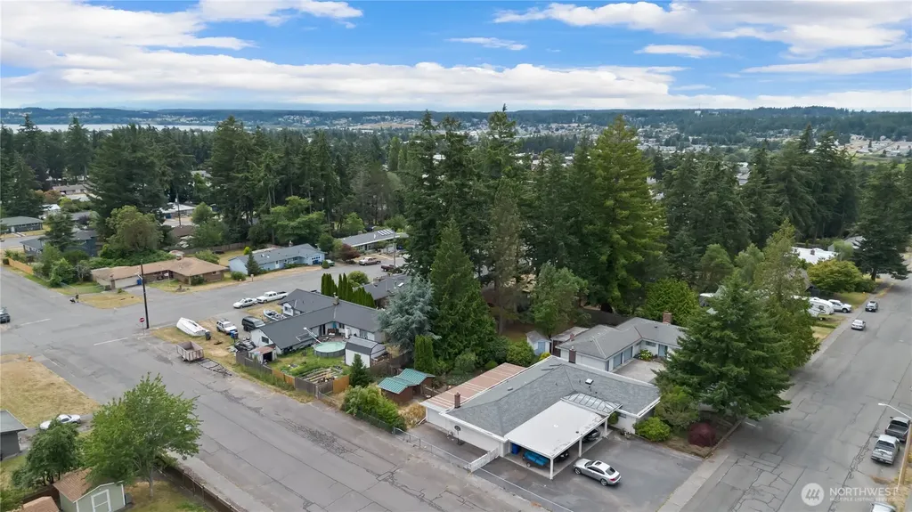 1781 NE 11th Avenue Oak Harbor WA 98277