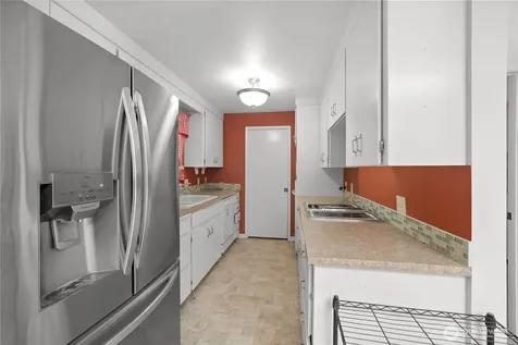 1781 NE 11th Avenue Oak Harbor WA 98277