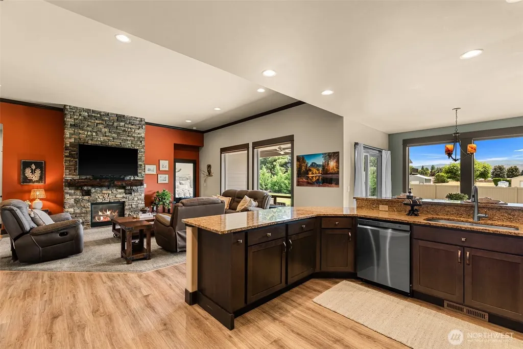 2777 NW Arlenes Court East Wenatchee WA 98802