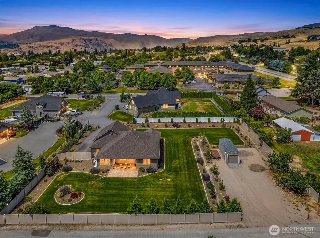 2777 NW Arlenes Court East Wenatchee WA 98802