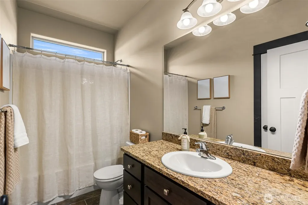 2777 NW Arlenes Court East Wenatchee WA 98802