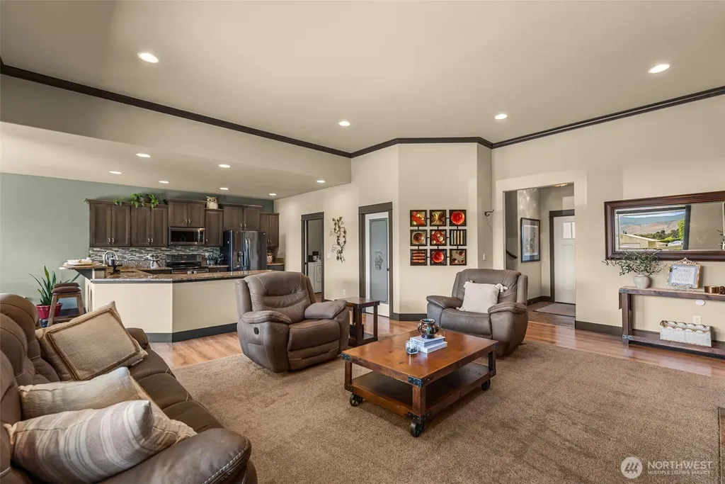 2777 NW Arlenes Court East Wenatchee WA 98802