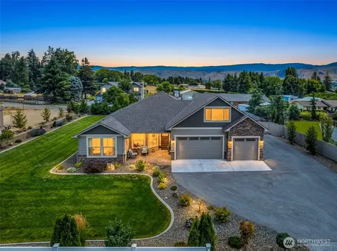2777 NW Arlenes Court East Wenatchee WA 98802