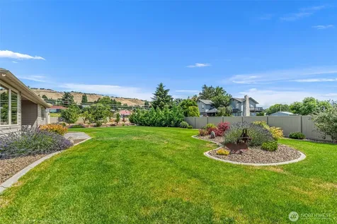 2777 NW Arlenes Court East Wenatchee WA 98802
