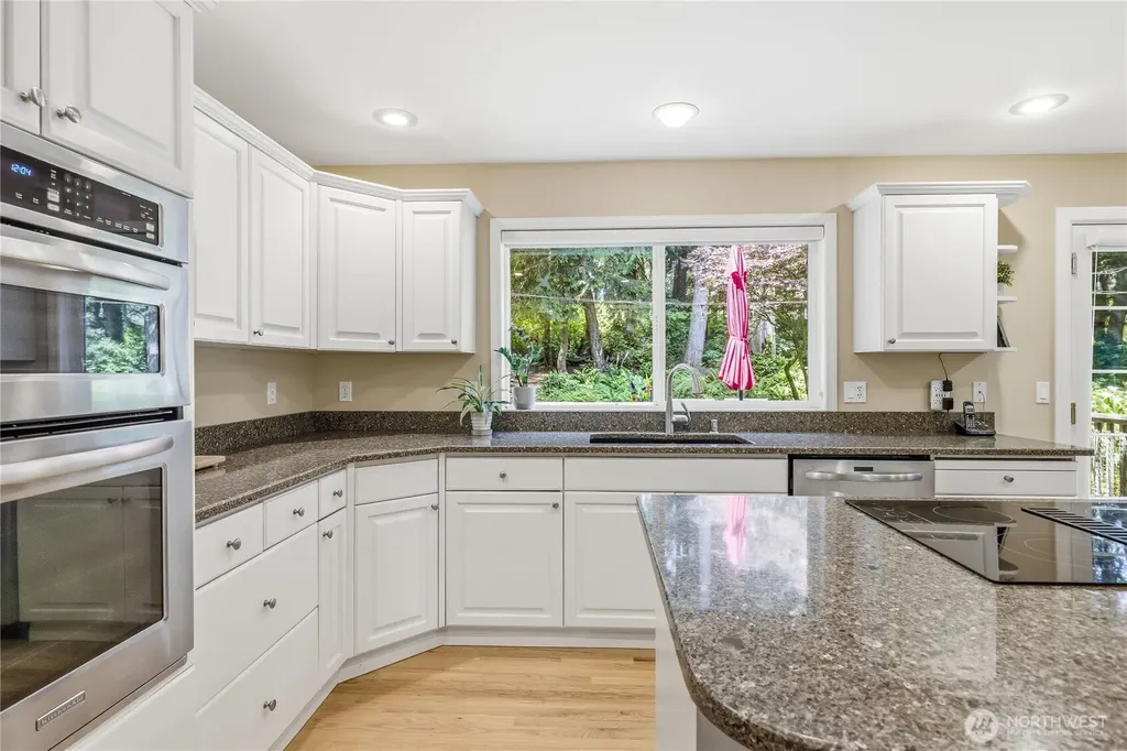 15153 Sunrise Drive NE Bainbridge Island WA 98110
