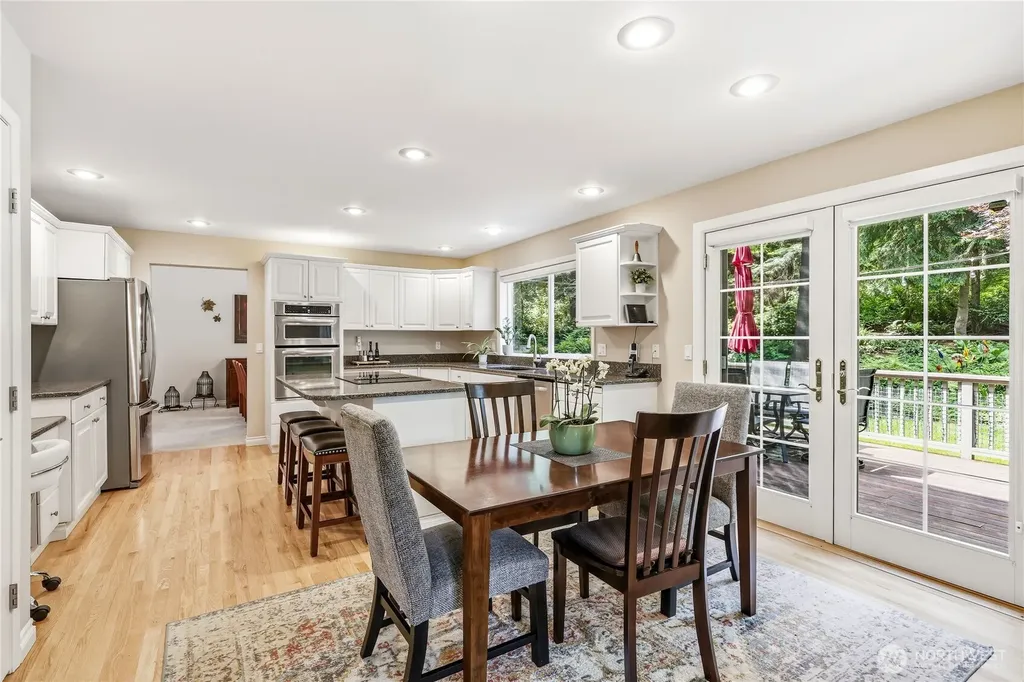 15153 Sunrise Drive NE Bainbridge Island WA 98110