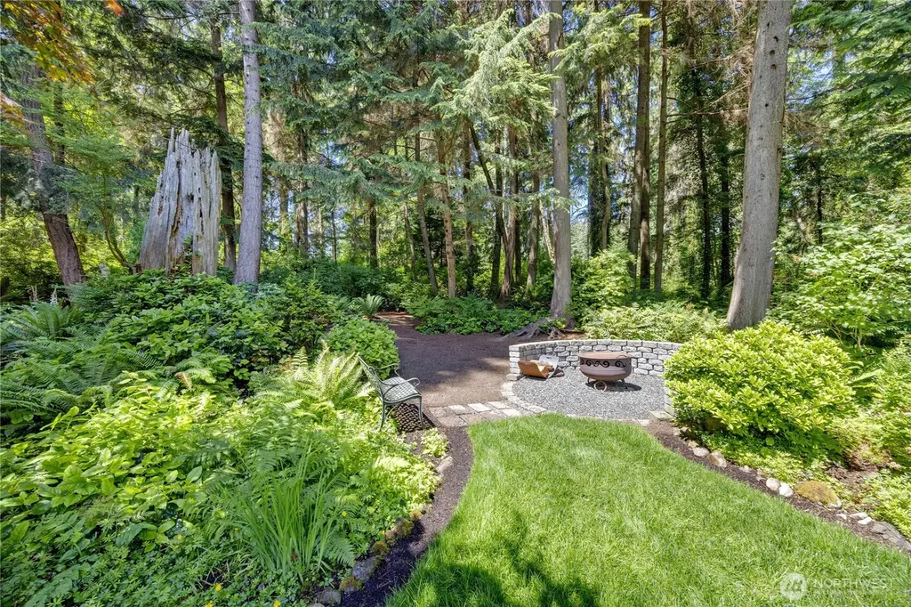 15153 Sunrise Drive NE Bainbridge Island WA 98110