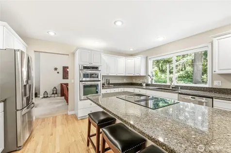 15153 Sunrise Drive NE Bainbridge Island WA 98110