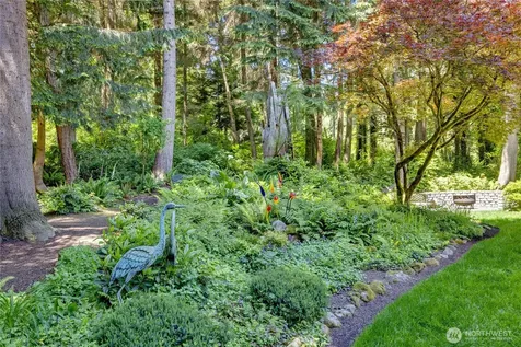 15153 Sunrise Drive NE Bainbridge Island WA 98110