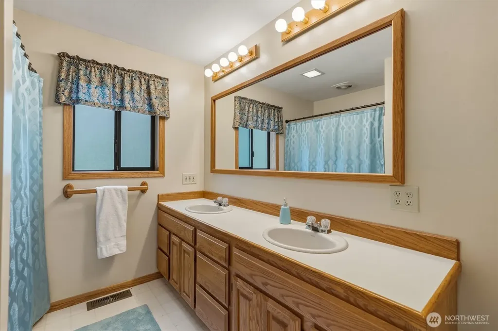 299 Cedar Lane Longview WA 98632