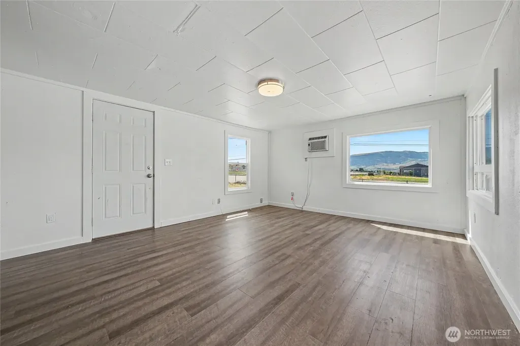 68 N Nevada Avenue East Wenatchee WA 98802