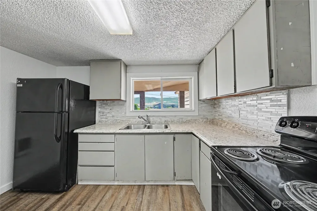 68 N Nevada Avenue East Wenatchee WA 98802