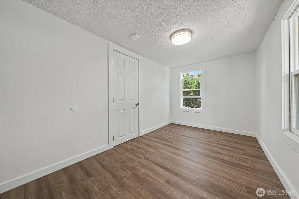 68 N Nevada Avenue East Wenatchee WA 98802