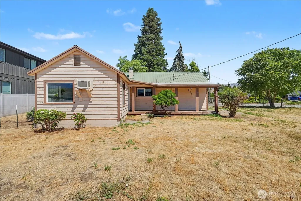 68 N Nevada Avenue East Wenatchee WA 98802