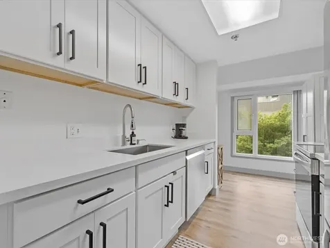 121 Vine Street Seattle WA 98121