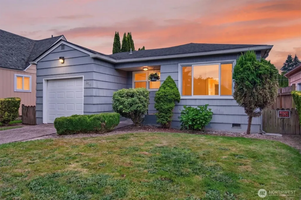 306 Douglas Street Longview WA 98632