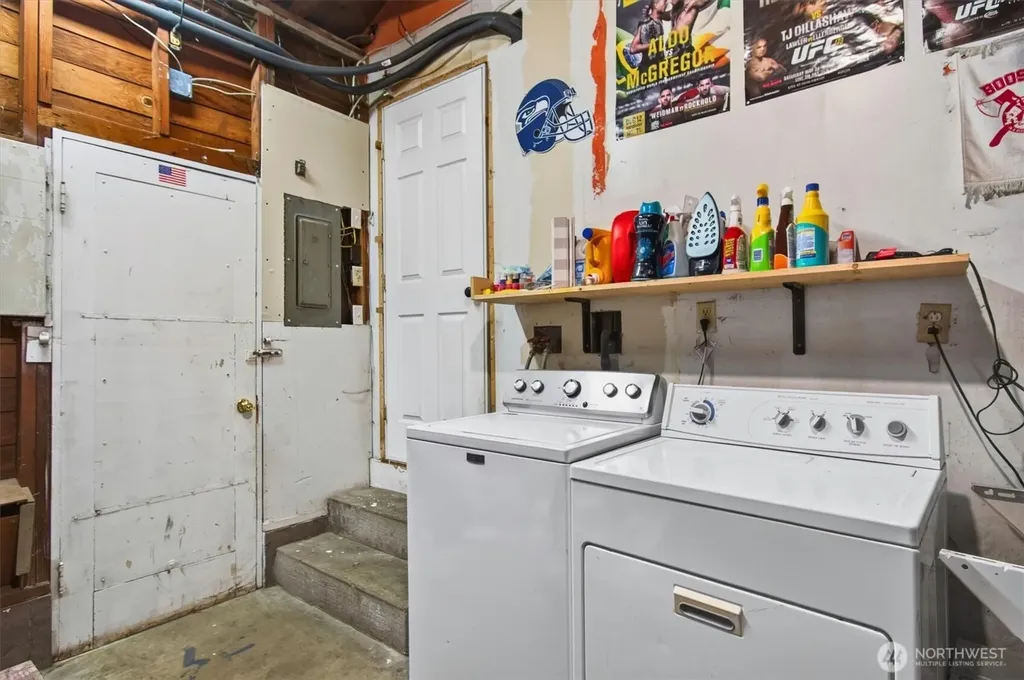 306 Douglas Street Longview WA 98632