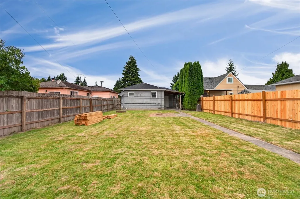 306 Douglas Street Longview WA 98632