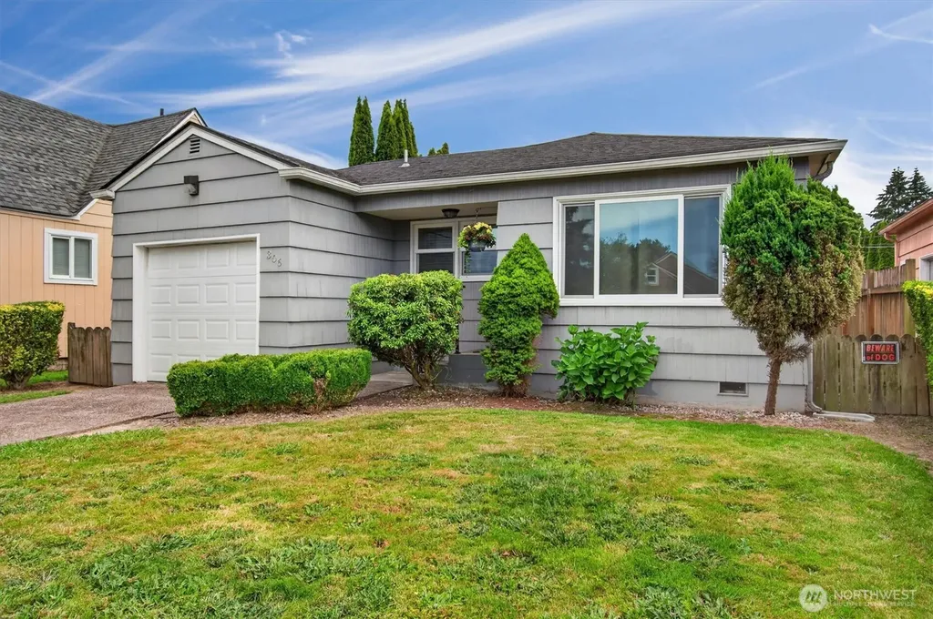 306 Douglas Street Longview WA 98632