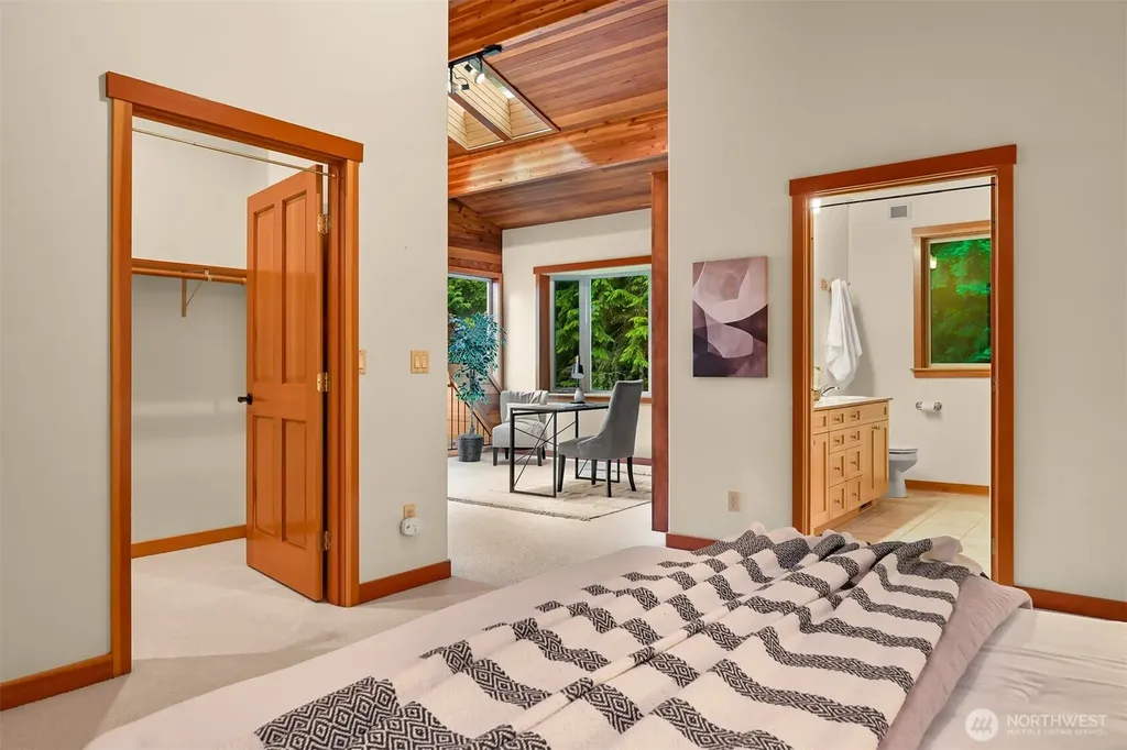 37 N Summit Drive Bellingham WA 98229